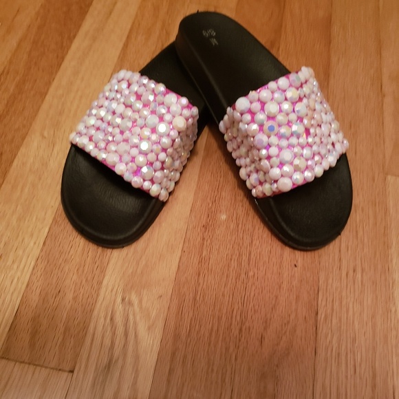 Pink Pearl Slides - Picture 1 of 1